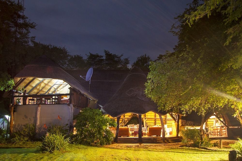 Ivory Lodge Dete Ngoại thất bức ảnh